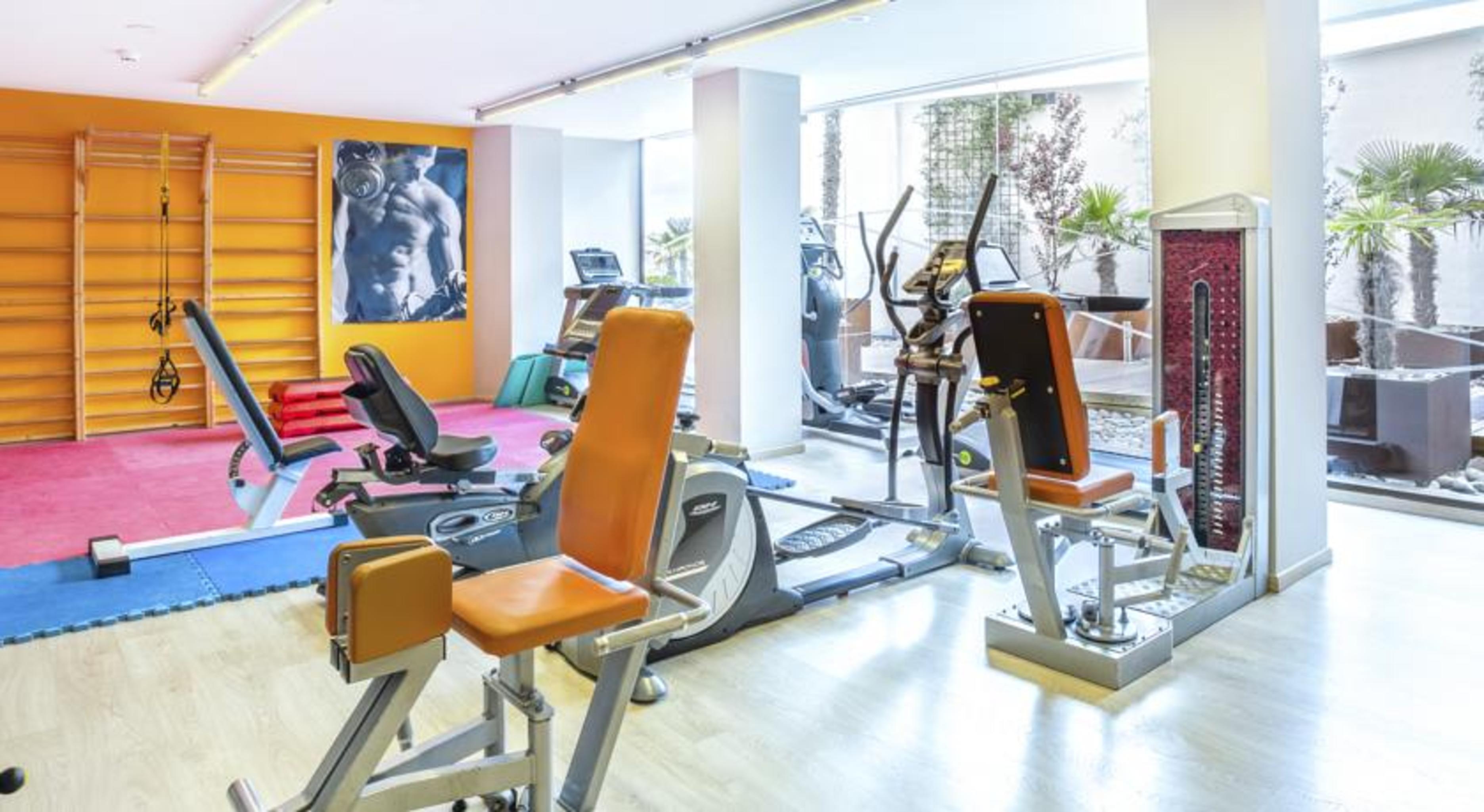 玛里文特仅限成人活跃酒店 帕爾馬 外观 照片 Gym equipment