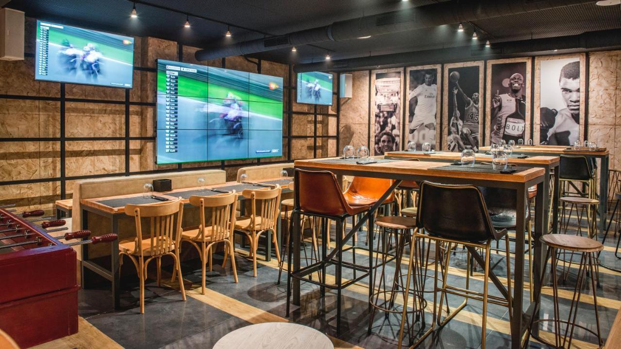 玛里文特仅限成人活跃酒店 帕爾馬 外观 照片 Interior of the bar